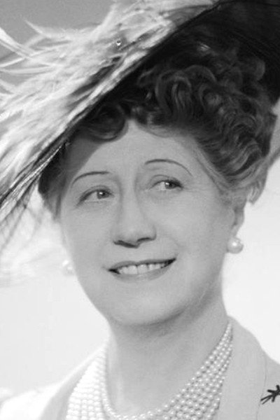 Gabrielle Dorziat as Madame Marcevault in Drôles de phénomènes