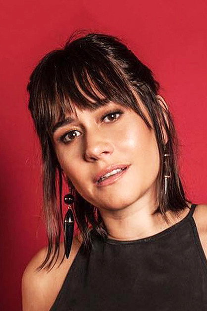 Alessandra Negrini as Paula Viana / Taís Grimaldi in Tropical Paradise