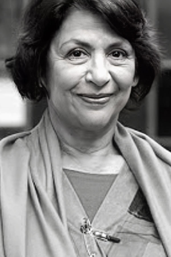 María Fiorentino as Luisina in Soy tu aventura
