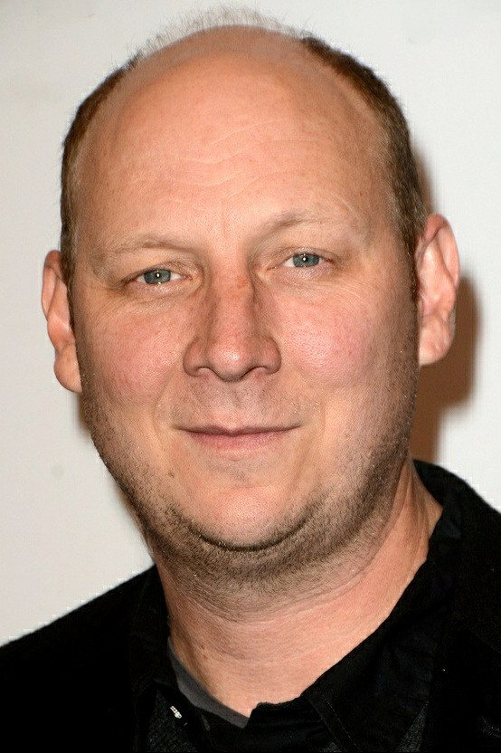 Dan Bakkedahl as Lyle Herringbone in Made for Love