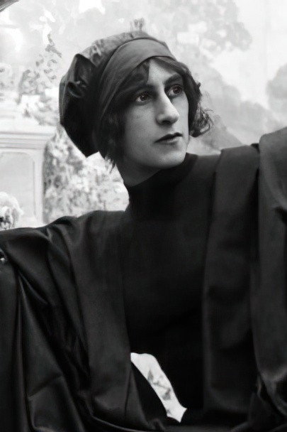 Josette Andriot as Protéa in Protéa