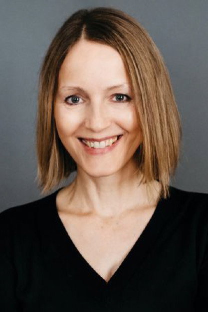Kirsten Nehberg as Frau Redlich in Transferprotokoll