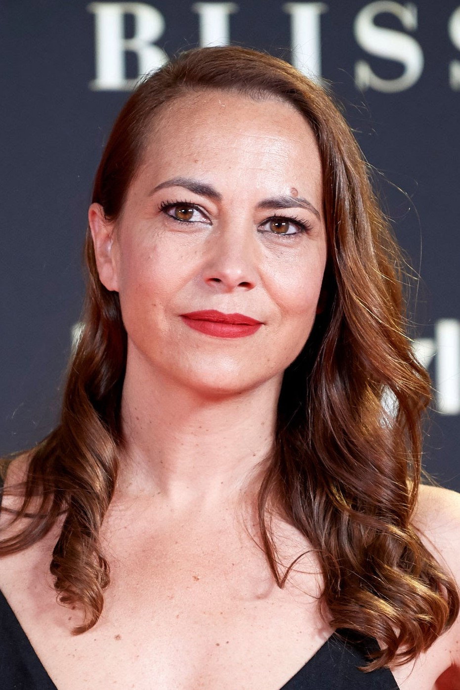 Sandra Collantes as Ana María in R2 y el caso del cadáver sin cabeza