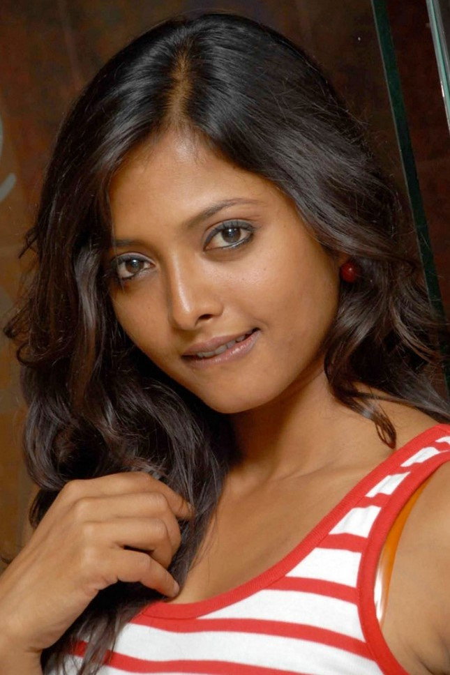 Niveditha as Devakka in December-1