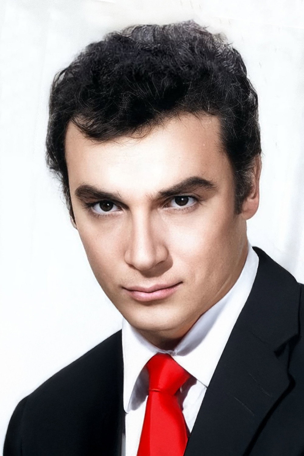 Süleyman Turan as Bülent in Küçük Hanımın Şoförü