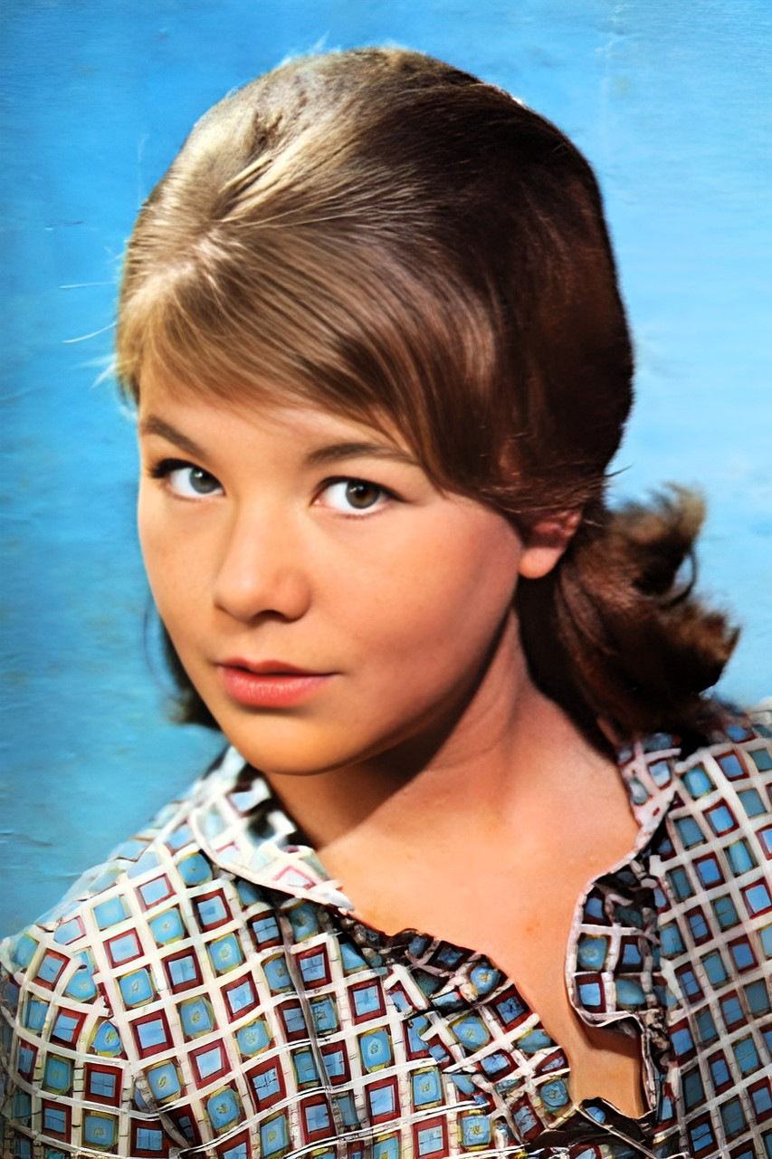 Conchita Goyanes as Mª Jesús Aguilar in Camino del Rocío