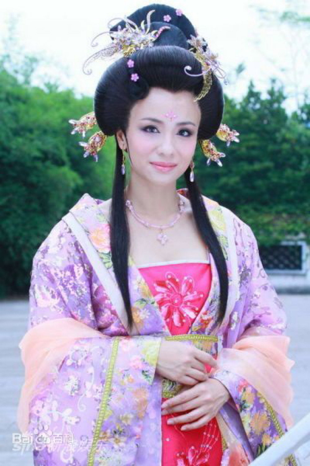 Chen Yi-Zhen as 仙儿（苏妲己） in 封神榜