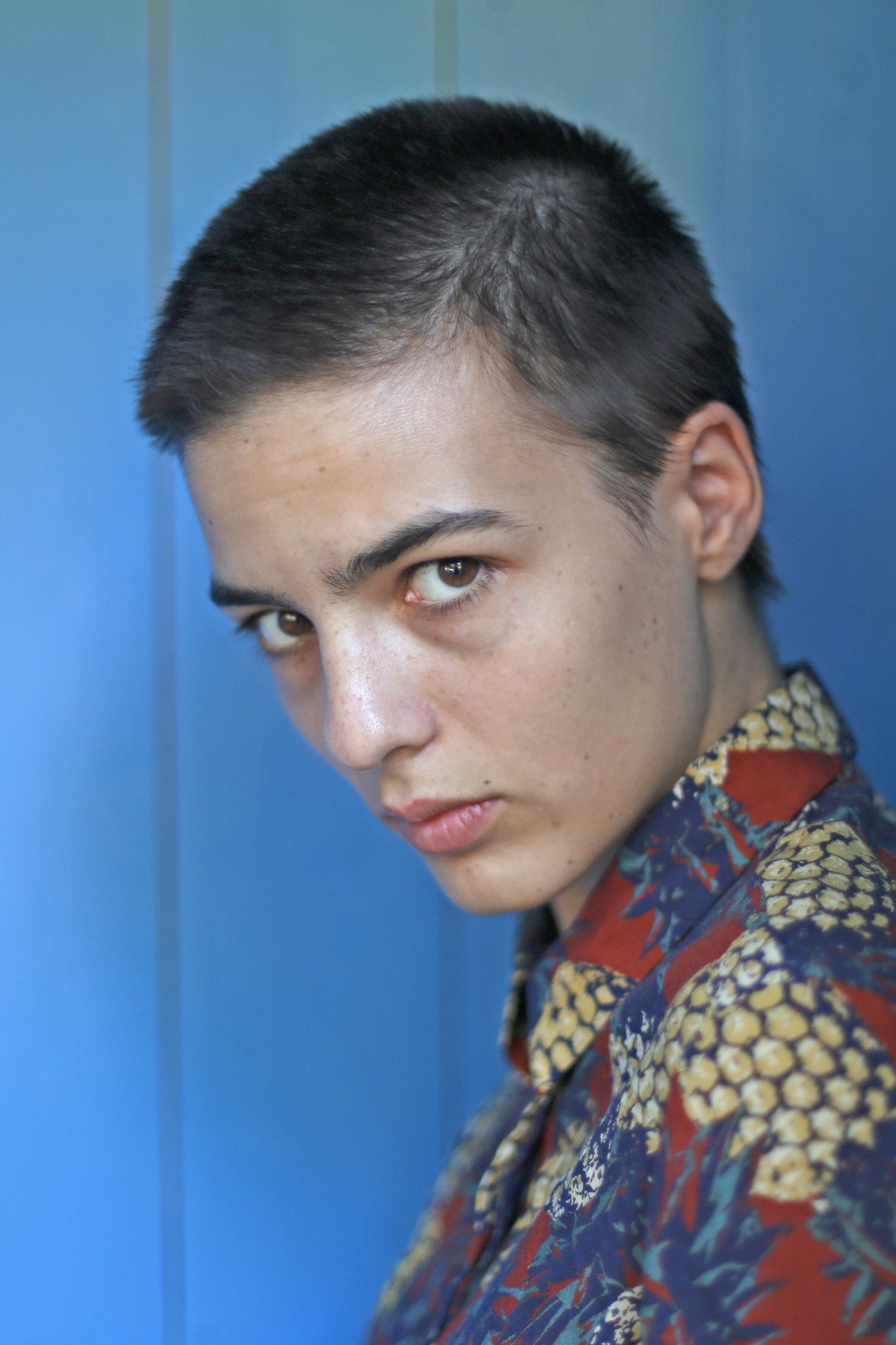 Paula Knüpling as Nele Moran in Niemand ist eine Insel