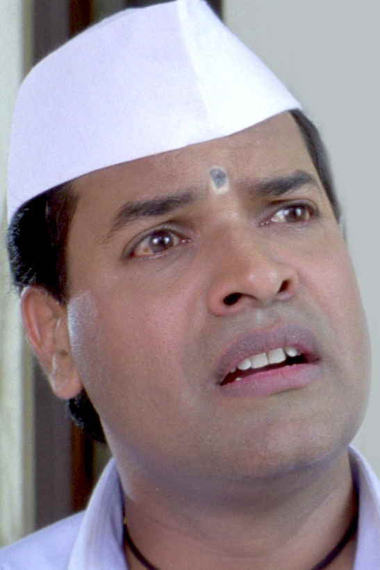 Bharat Jadhav as Madhav Bhatt in Mast Challay Aamcha