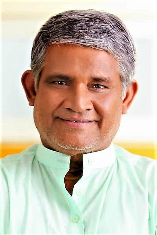 Tanikella Bharani as Anil's Maternal Uncle in Avunu Valliddaru Ishtapaddaru!