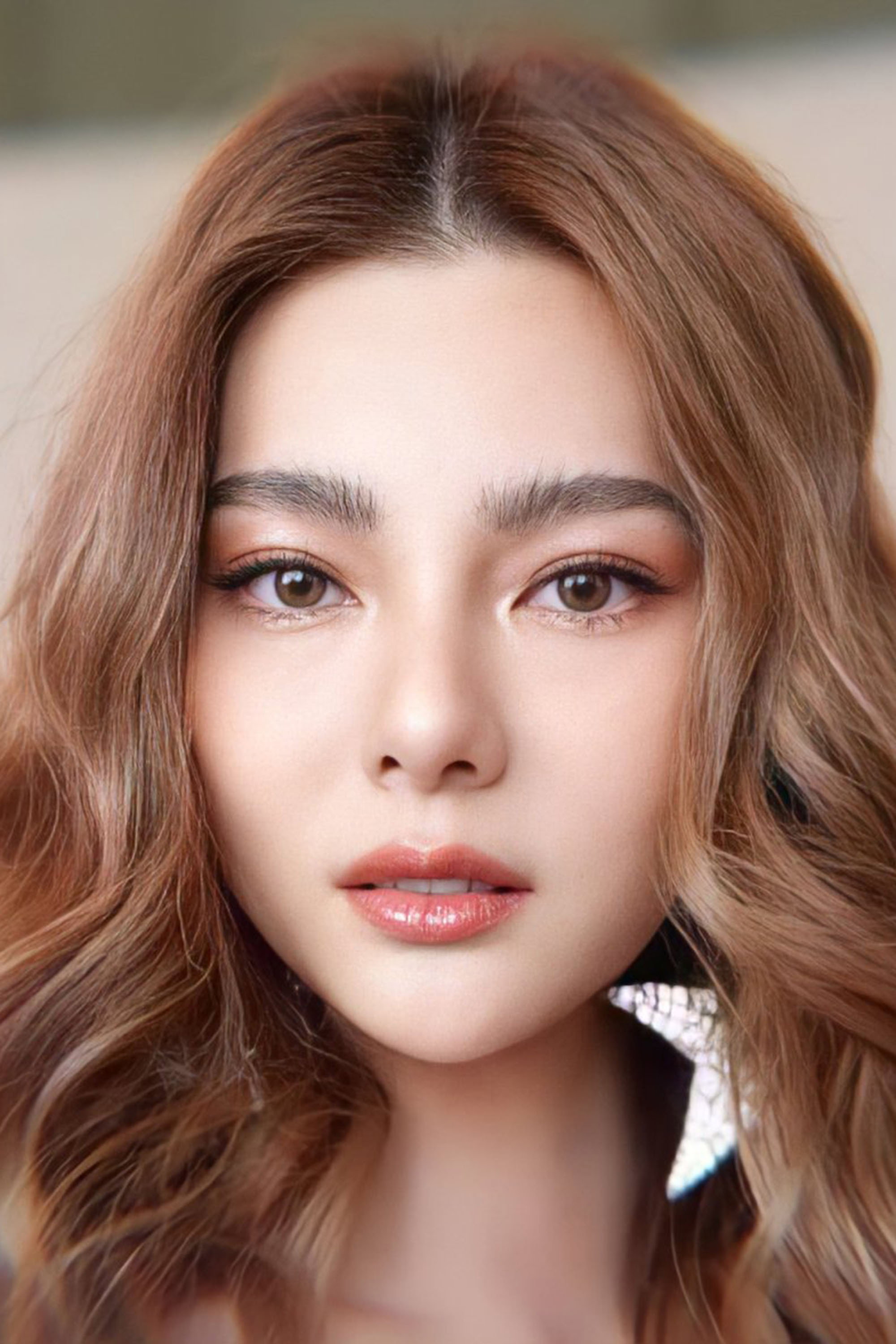 Arisara Thongborisut as Meen in Different Lines of Horizon