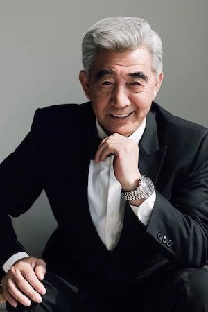 Liang Guorong as Jin Shan in Grandpa Tea