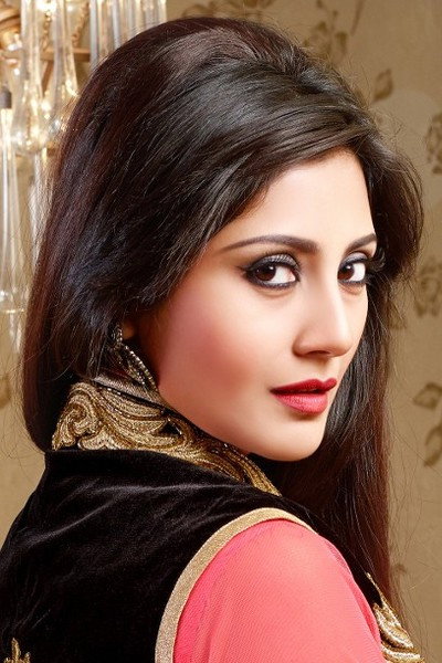 Rimi Sen as Tanya Mulchandani / Natasha in Deewane Huye Paagal