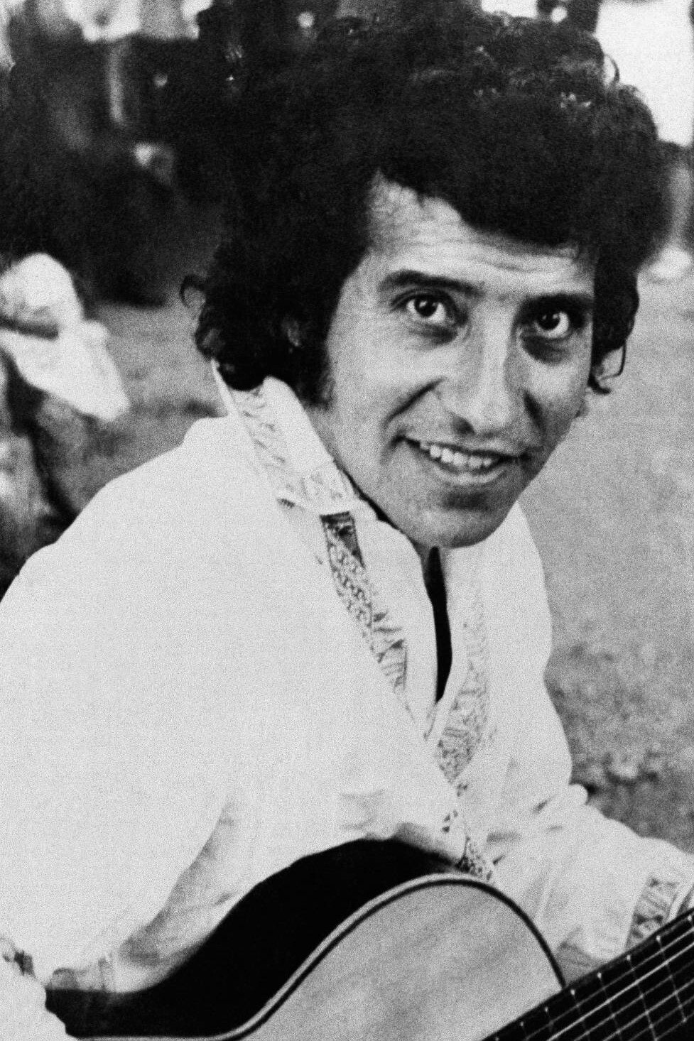 Víctor Jara as (archive footage) in The Right to Live in Peace