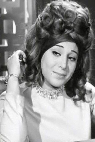 Ragaa Sadiq as صفية in A Woman for Love