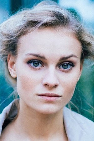 Алевтина Тукан as Анна Туркина in Makarov and The Girls