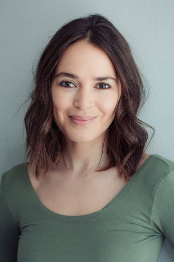 Xenia Assenza as Siebenschön in Siebenschön