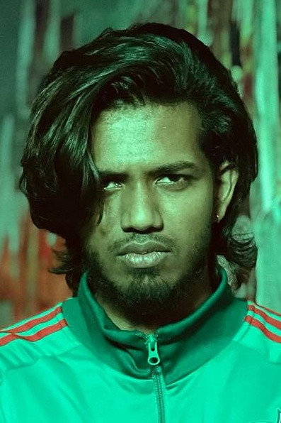 Hipster as Aju in Aavesham