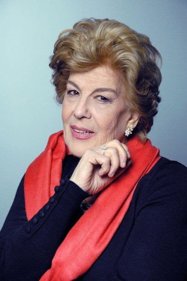 Lina Bernardi as Signora anziana (ospedale) in Ce n'è per tutti