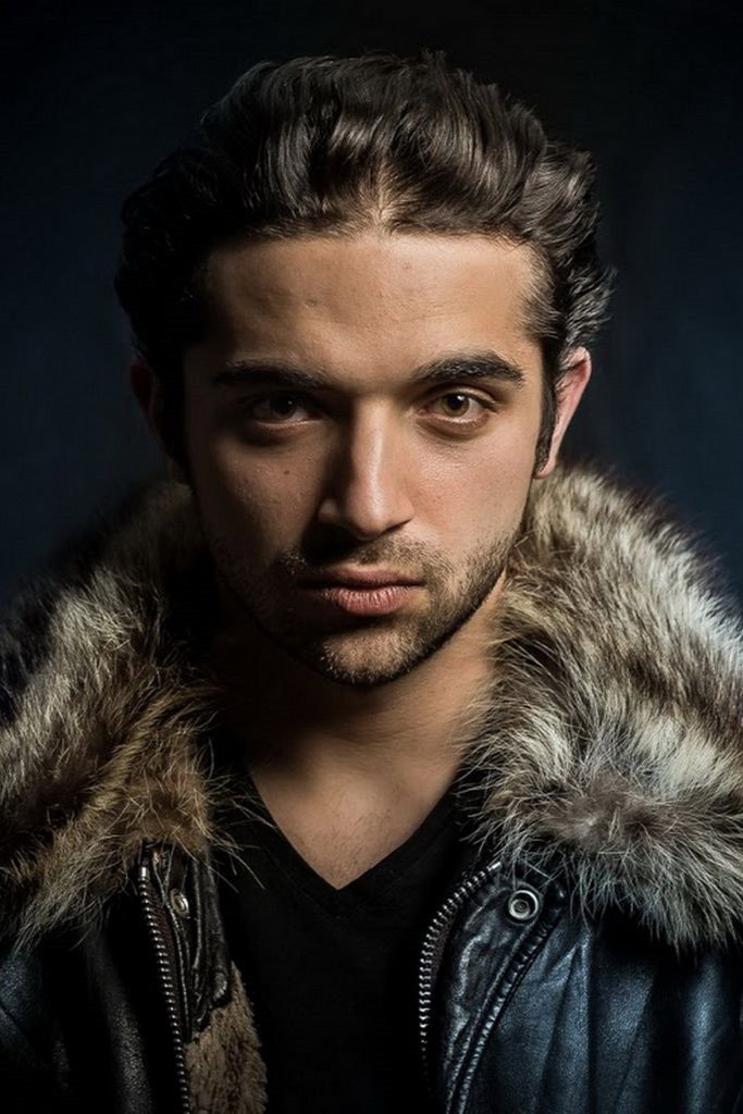 Zino Makarian as Self in Fleischwolf