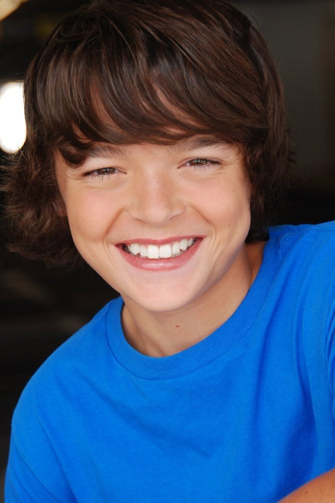 Mason Dakota Galyon as Chris in The Walking Deceased