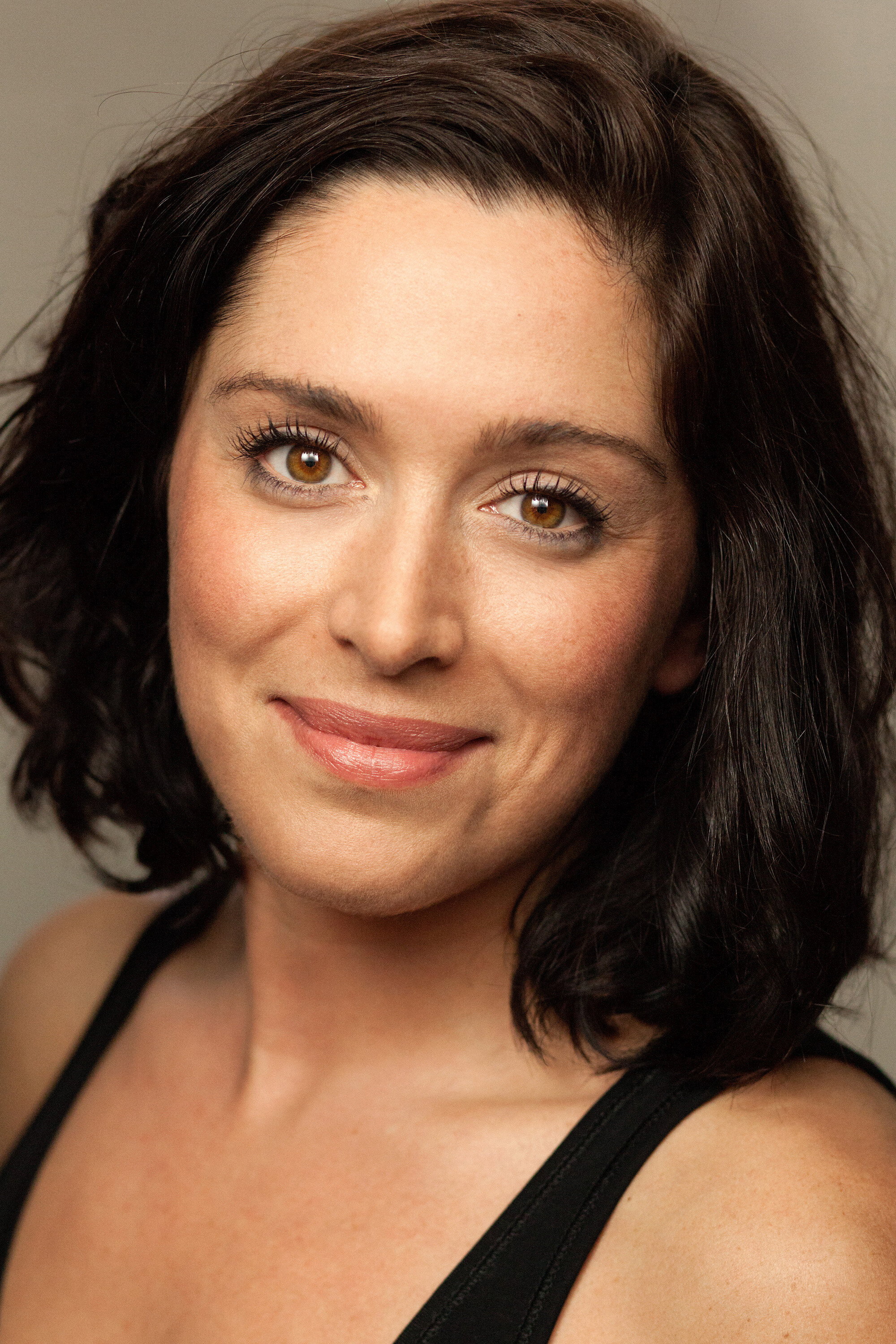 Zahra Browne as Bess Darrow in A Kind of Spark