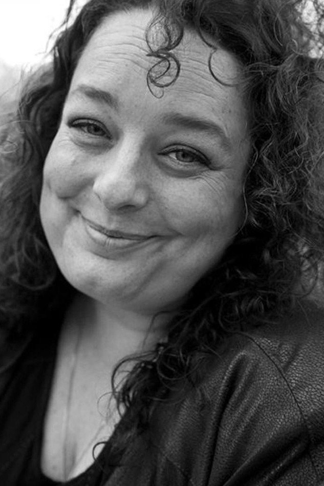 Isabelle De Hertogh as Claude in Come As You Are