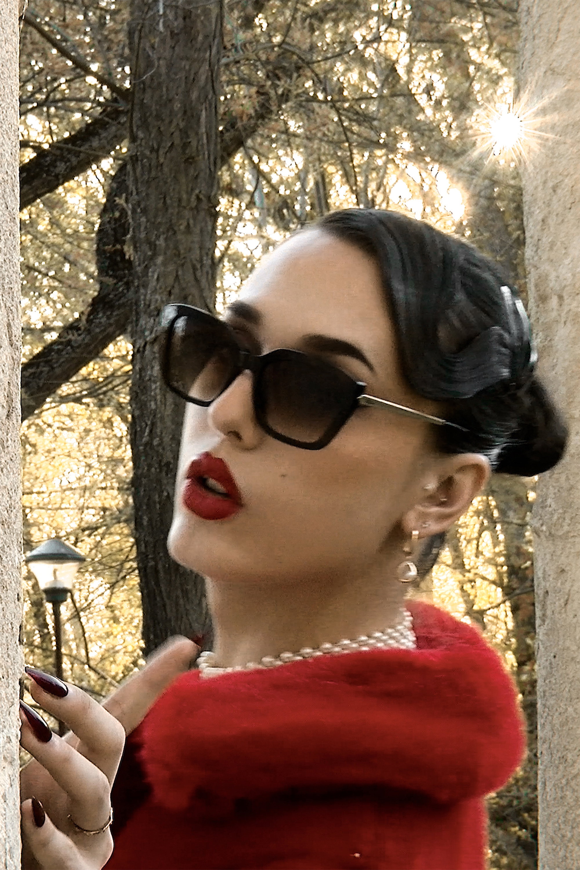 Sarah Escolano Luna as Penelope Ortiz in La Chica de la Perla