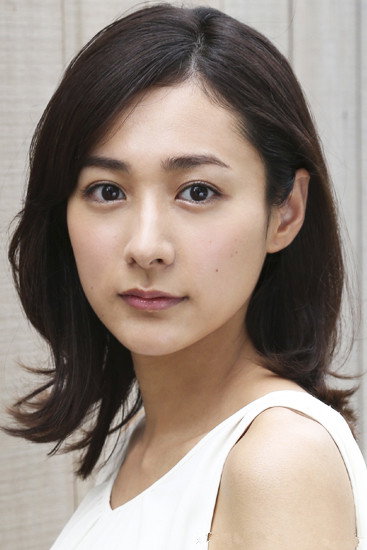藤本泉 as Tachibana Ryouko in Silent Court