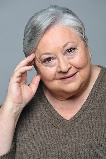 Molnár Piroska as Anya in The Insult