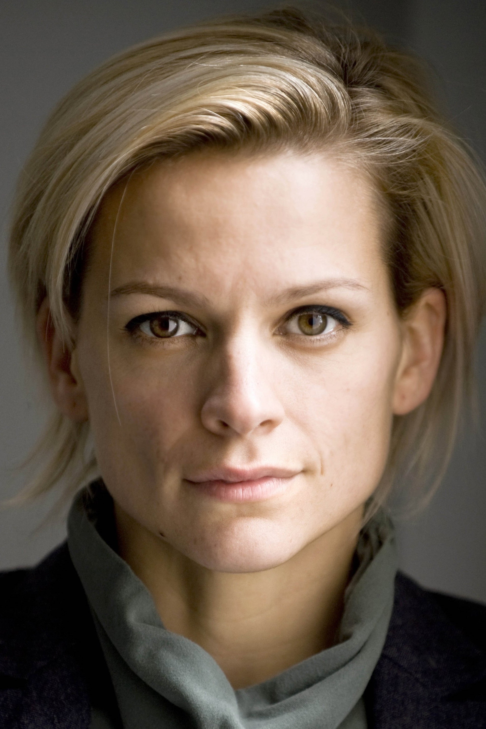 Veerle Baetens as Cheyenne in Cheyenne & Lola