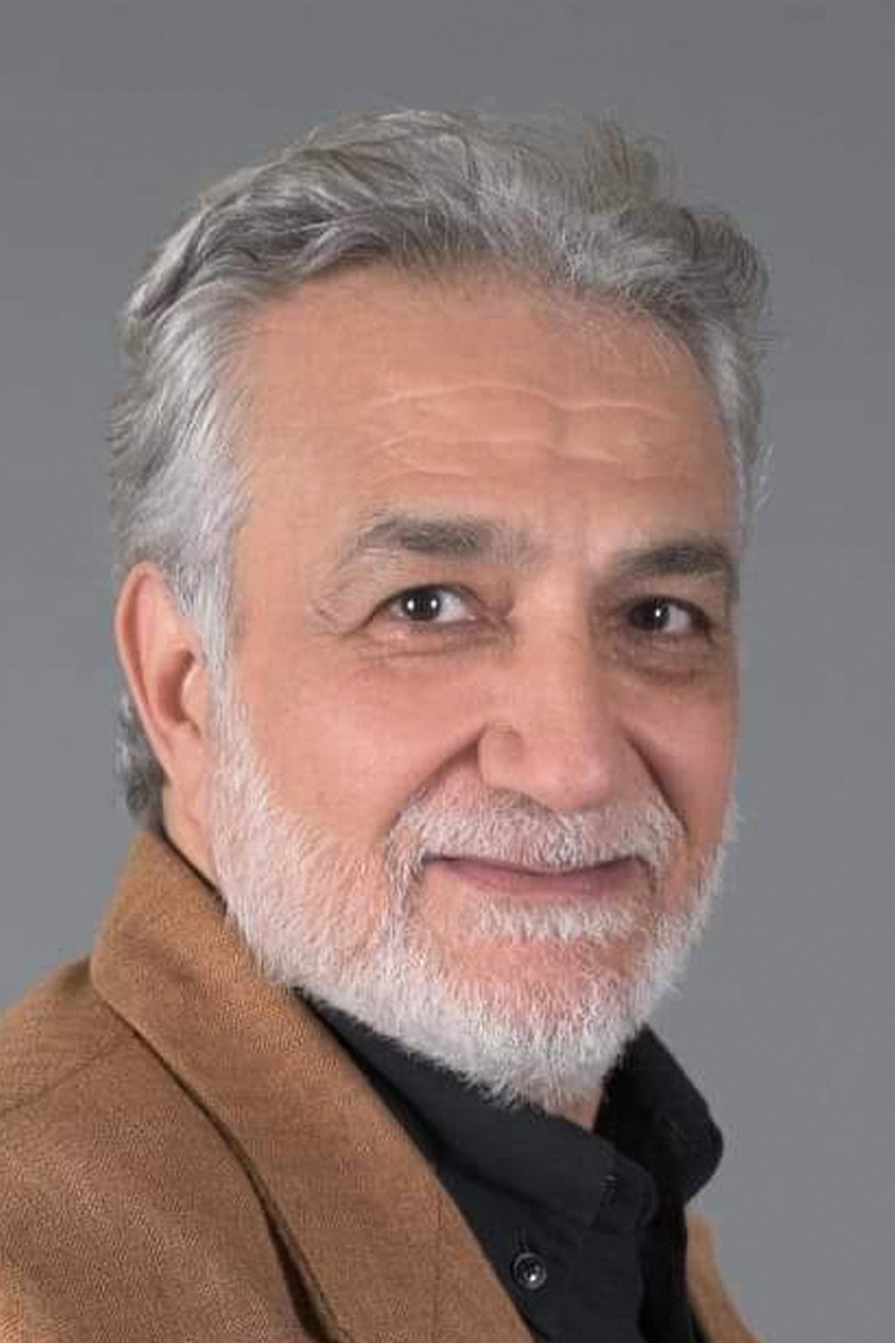Mamdouh Saleh as Khalil in Aisha Can't Fly Away