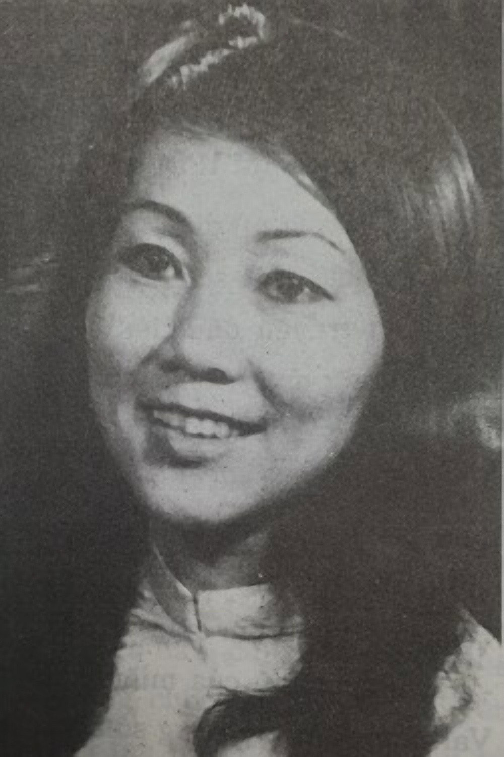 Phi Nga as Tu in The Memento