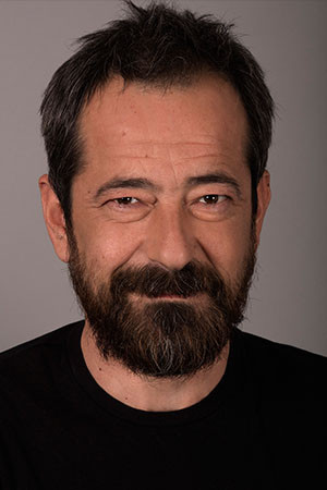 Feridun Düzağaç as Feridun in Hadi Be Oğlum