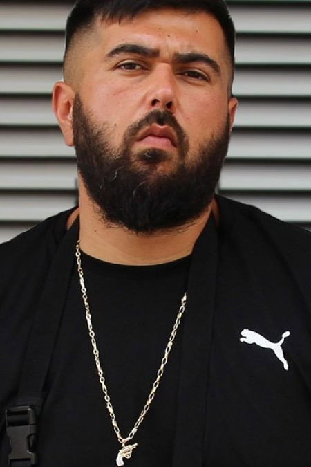 Summer Cem as Self - Contestant in Celebrity Hunted - Jede Spur kann dich verraten