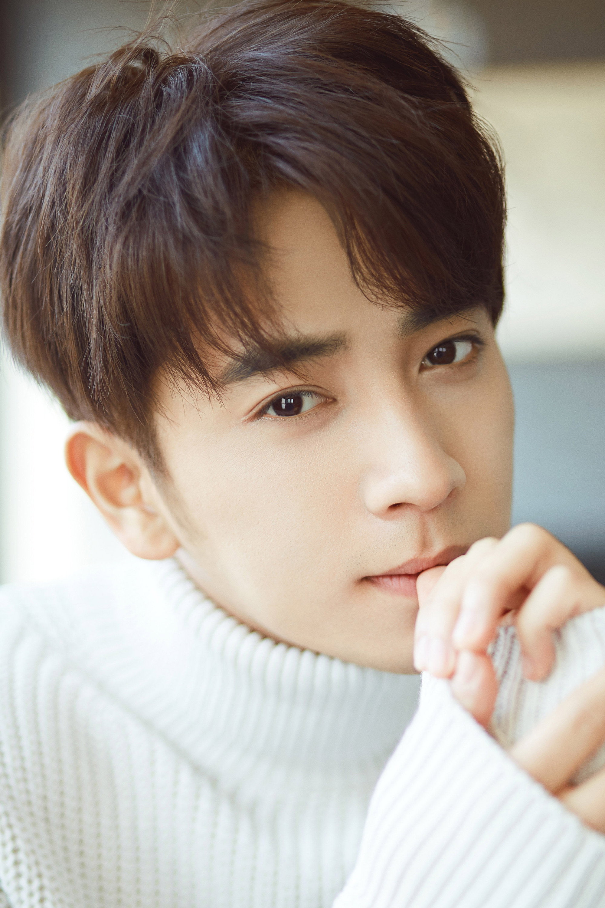 Chen Ruoxuan as Shi Qiangfeng in Beneath the Undertow