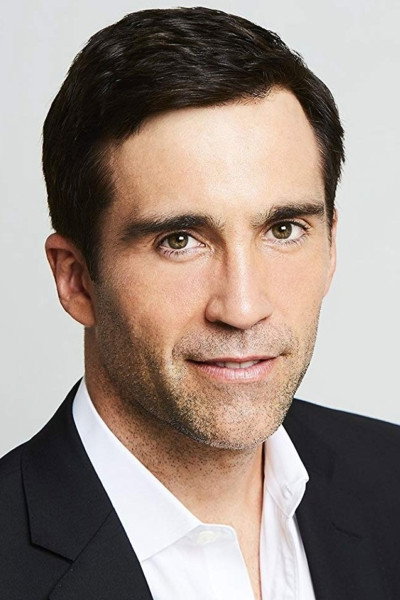 Jake Robards as Phillip in The Greims