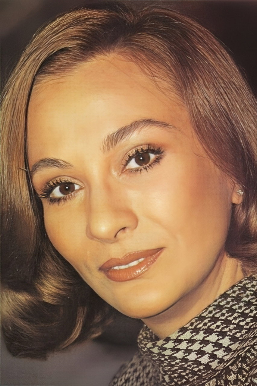 Márcia de Windsor as Lucinha in Bel-Ami