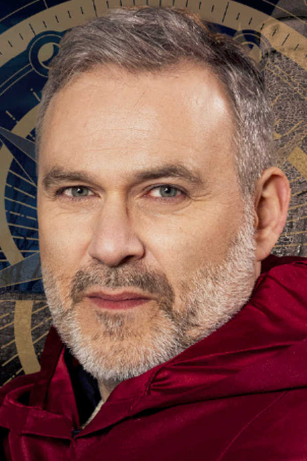 Vincent Cespedes as Self - Panelist in Zéro Limite