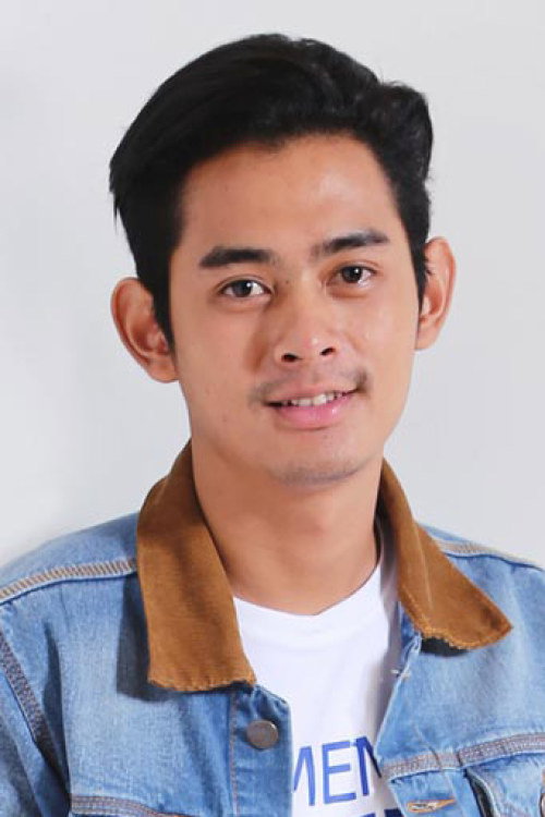 Miqdad Addausy as Aruna Handriani in The Chocolate Chance