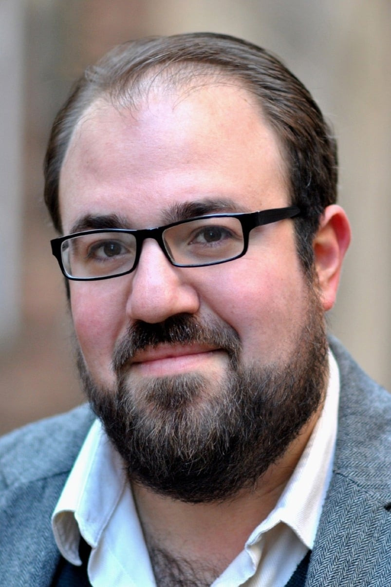 Adam B. Shapiro as Mendy in Yaniv