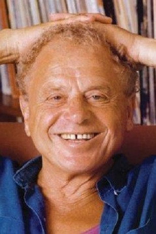 Arik Lavie as Gen. Dan Shomron in Operation Thunderbolt