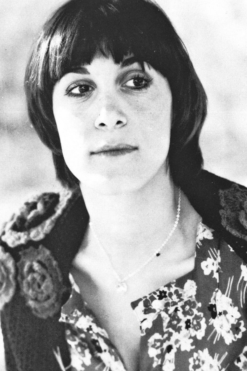 Marina Confalone as Zia Marì in The Vice of Hope