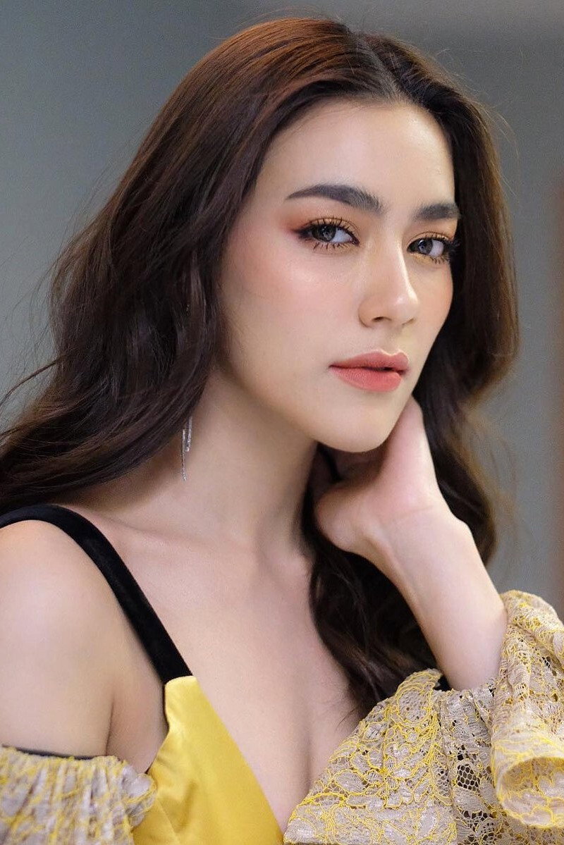 Kimberly Ann Voltemas as Anchan Ratchasri in Kom Faek