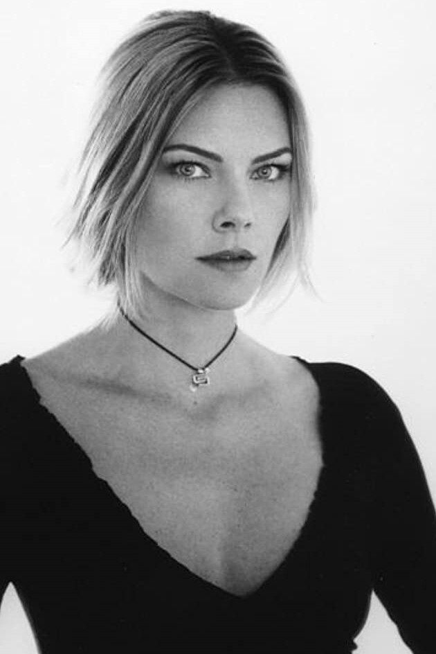 Paula Devicq as Kirsten Bennett in Party of Five