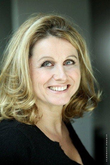 Viviane Marcenaro as Elise Zappon in Zapping Family
