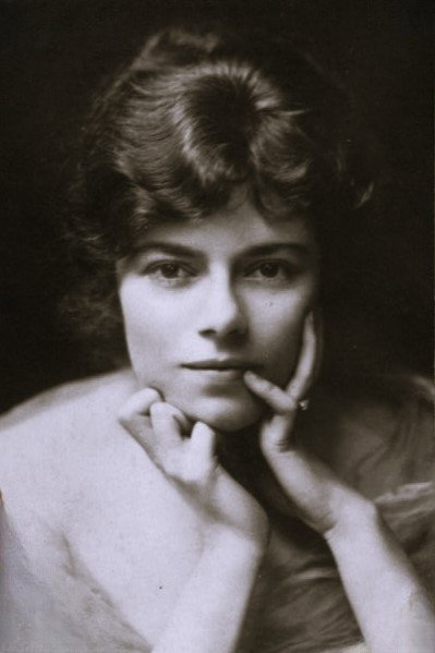 Mignon O'Doherty as Georgiana Jedd in Dandy Dick