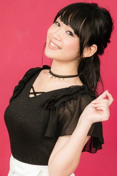 古川由利奈 as Sylphynford Tachibana (voice) in Himouto! Umaru-chan