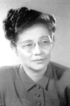 岡村文子 as Kume, Matsui's mother in Police Precinct: Missing Person