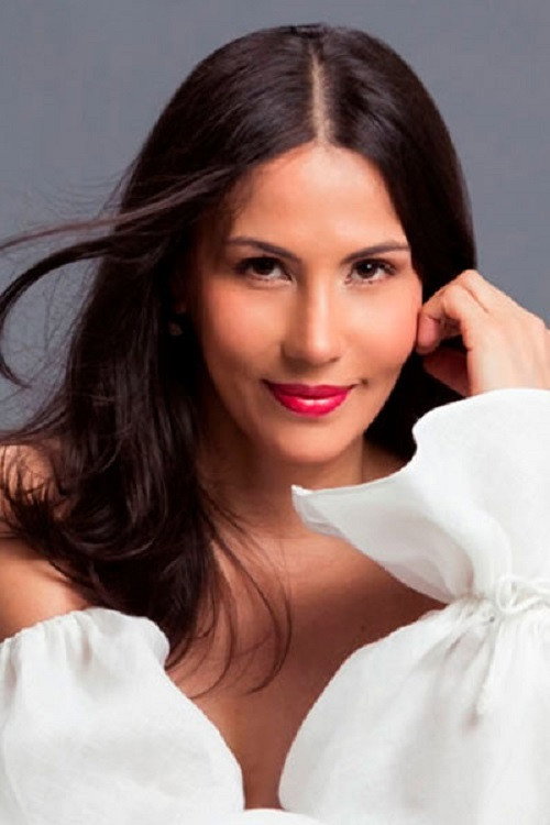 Nórida Rodríguez as Salomé in Tentaciones